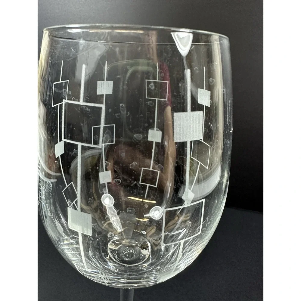 Mikasa Expressions Geometric Squares Wine Glass Crystal  8 3/4